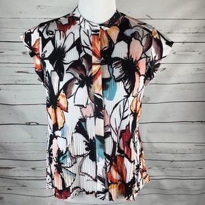 NWT Milano Floral Top Size‎ Small